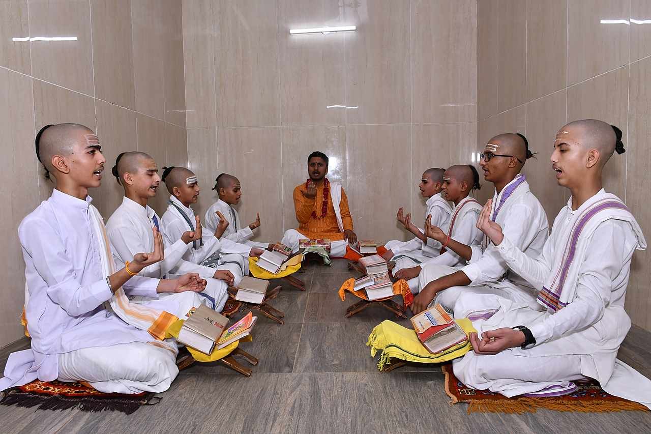 Gurukul students at Hare Krishna Mandir