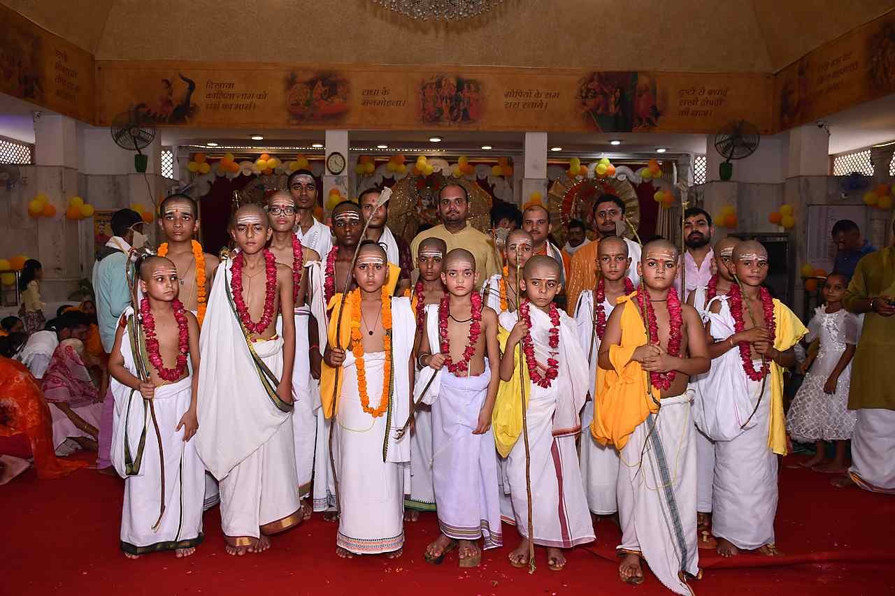 Gurukul students at a temple ceremony