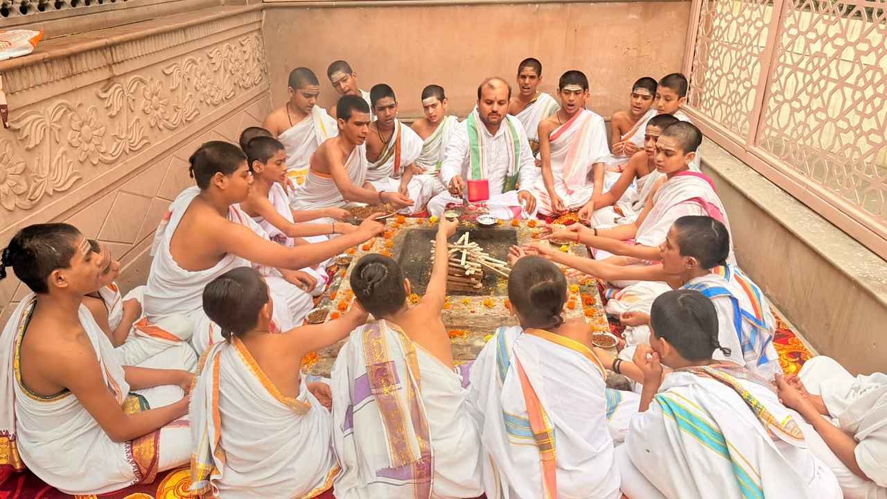 Hawan being performed at Hare Krishna Mandir's Yagshala