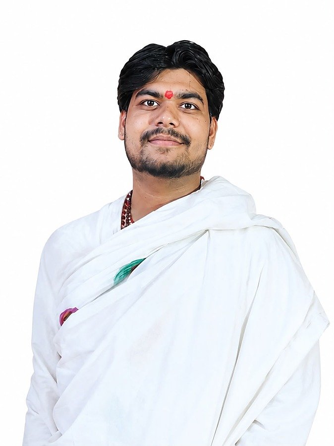 Pandit Shri Divyanshu Shukla Ji